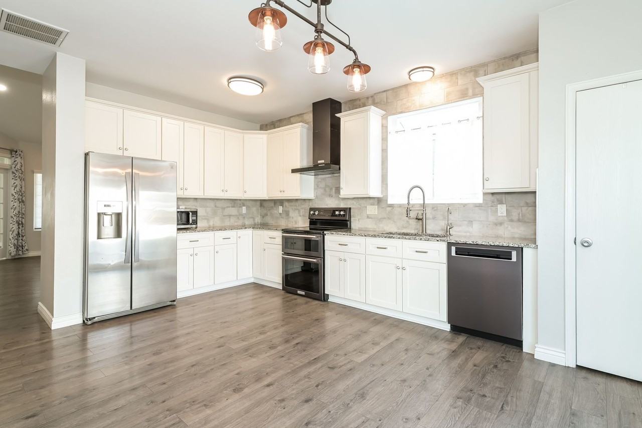 16523 E Geddes Pl - Photo 6 of 16