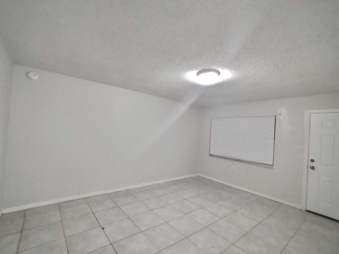 1704 Birchwood Circle Leesburg, FL 34748 - Photo 3 of 10