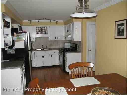 378 Sawyer st A - Photo 2 of 6