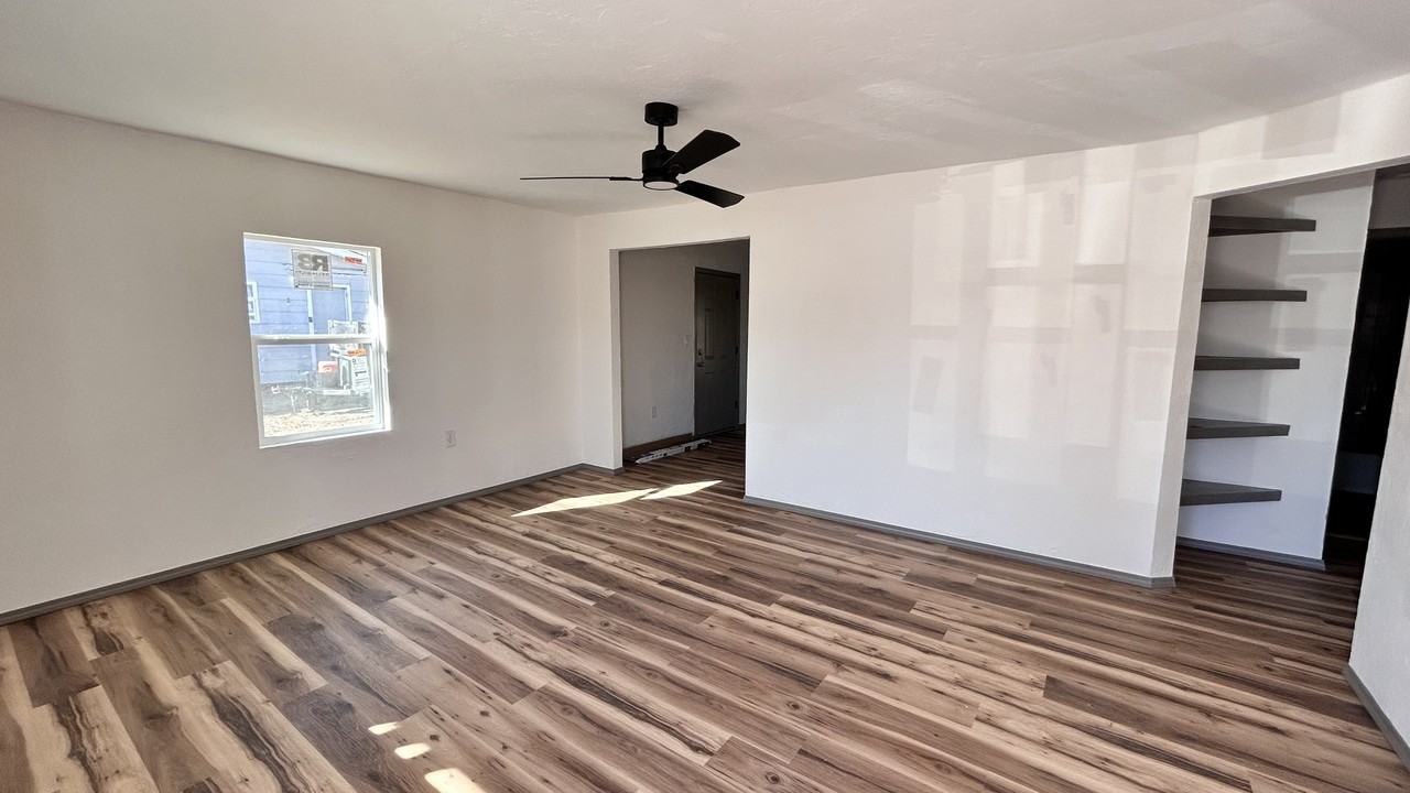 3229 Southeast 16th Street #3231 - Photo 4 of 16