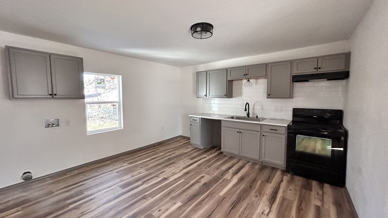 3229 Southeast 16th Street #3231 - Photo 6 of 16