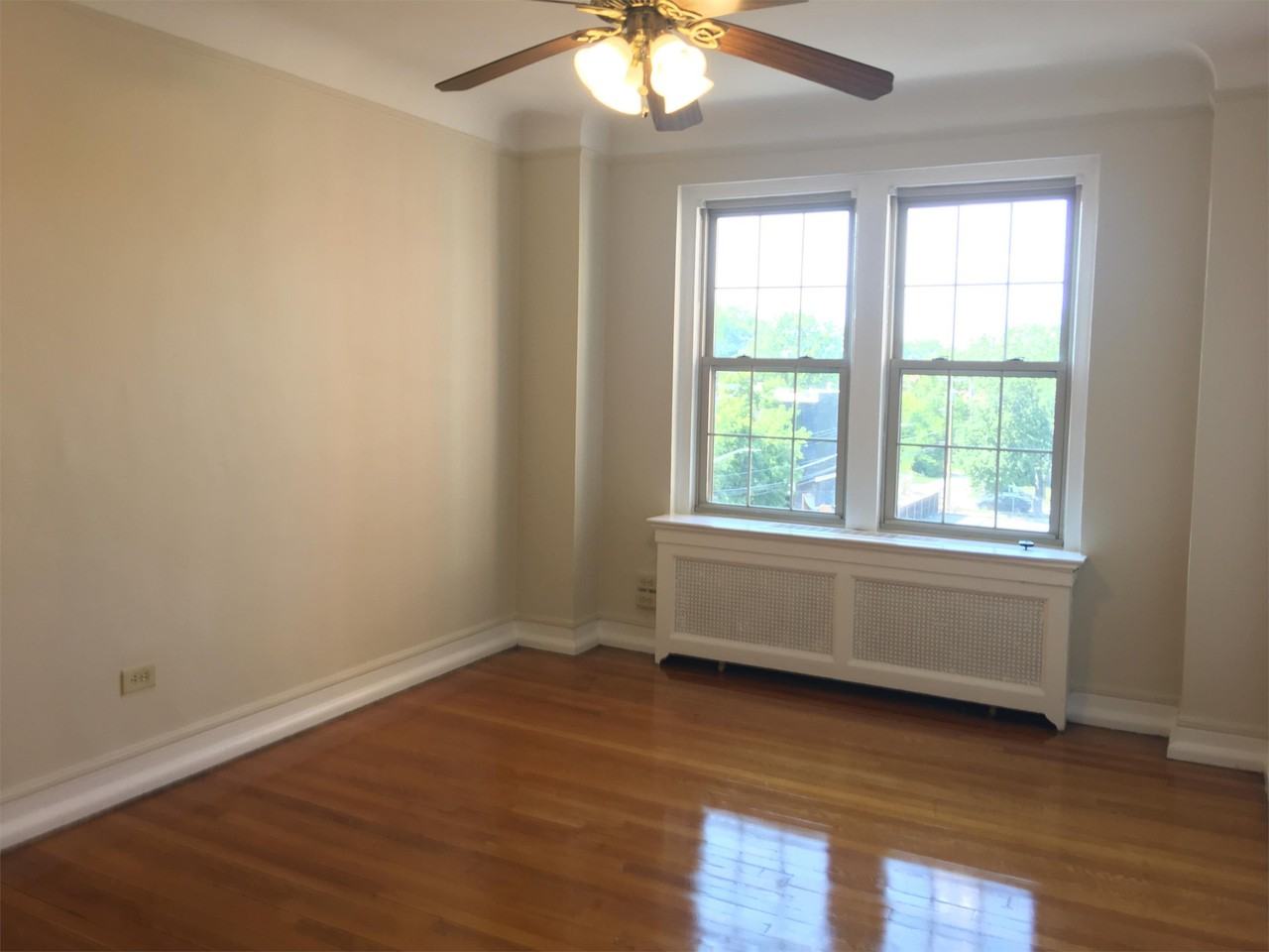 Parkstone Apartments - Photo 6 of 50