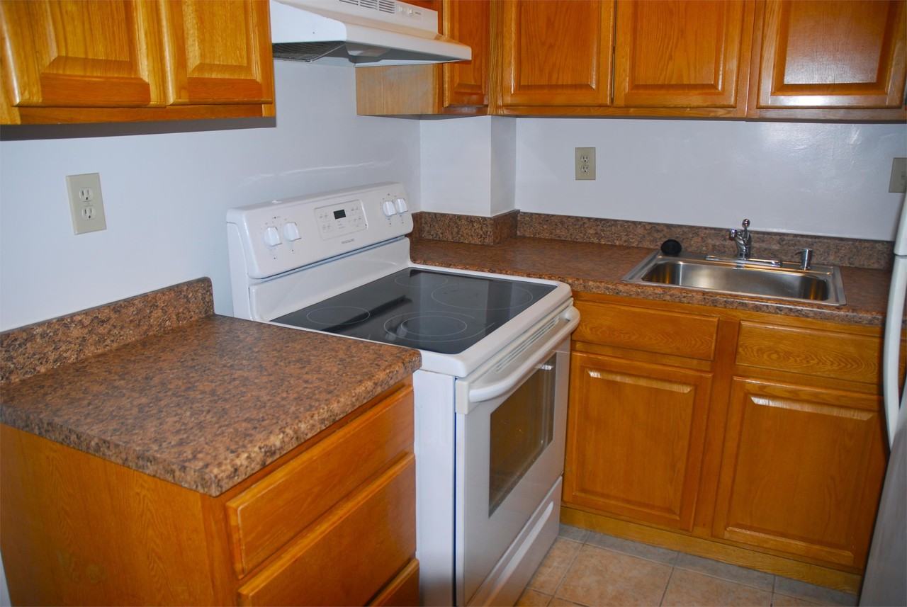 Parkstone Apartments - Photo 2 of 9