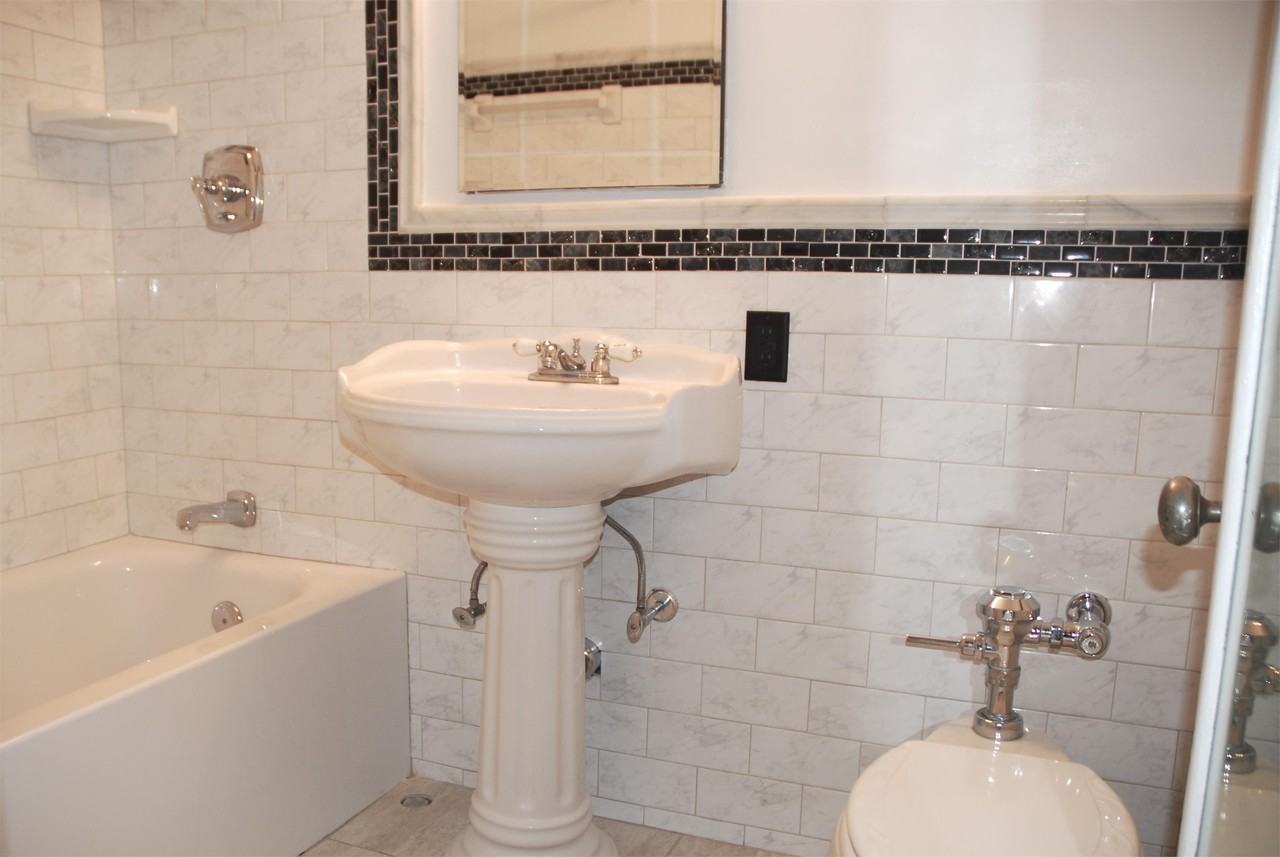 Parkstone Apartments - Photo 6 of 9