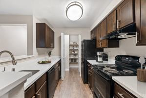 featured image of 1206 Nw Tahoe Ln