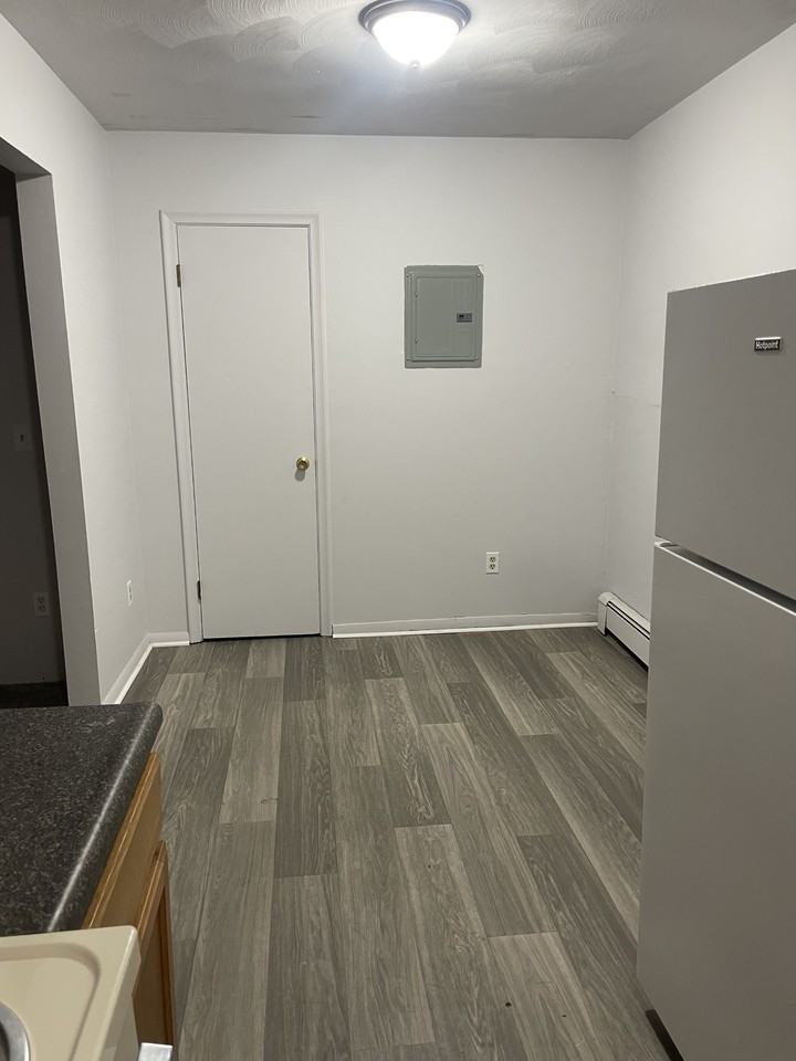 2901 Mersey Ln #8 - Photo 2 of 9