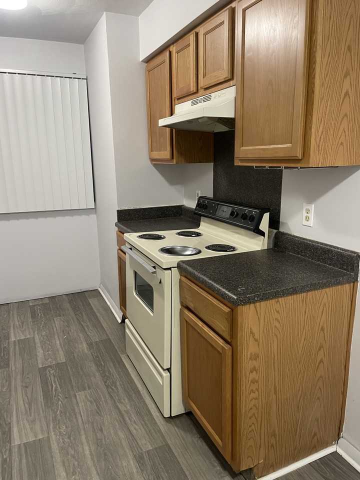 2901 Mersey Ln #8 - Photo 7 of 9