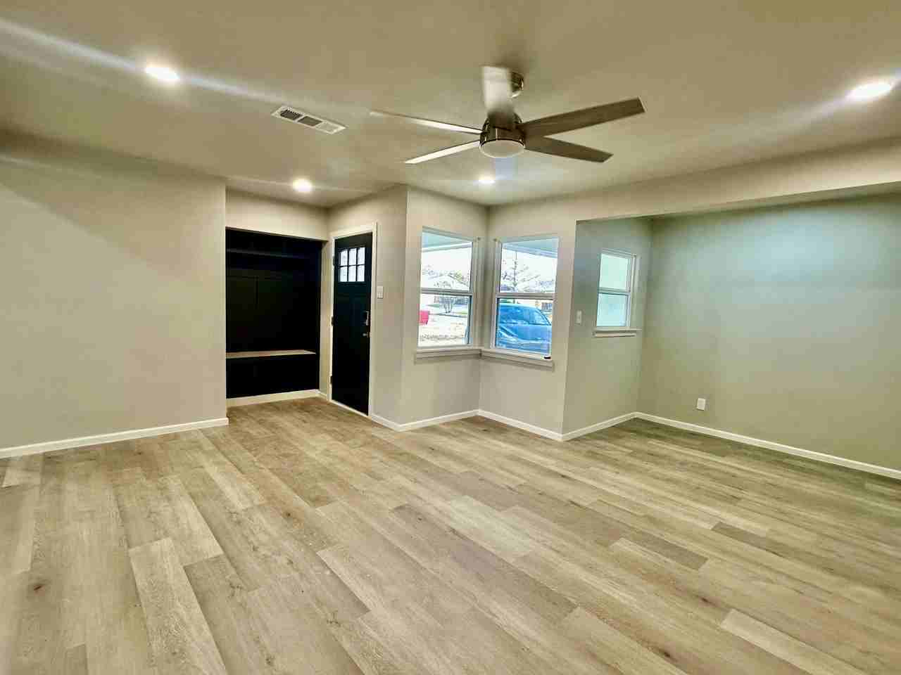 434 Beverly Dr #NA - Photo 4 of 18