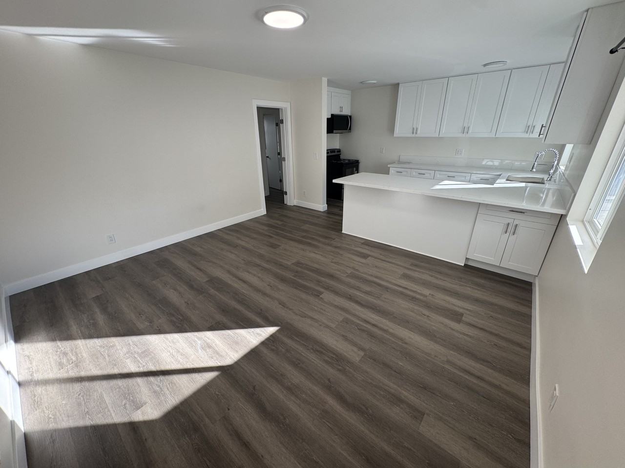 18346 Collins St #3 - Photo 6 of 16