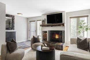 377 Pearl St #5 - Photo 1 of 1