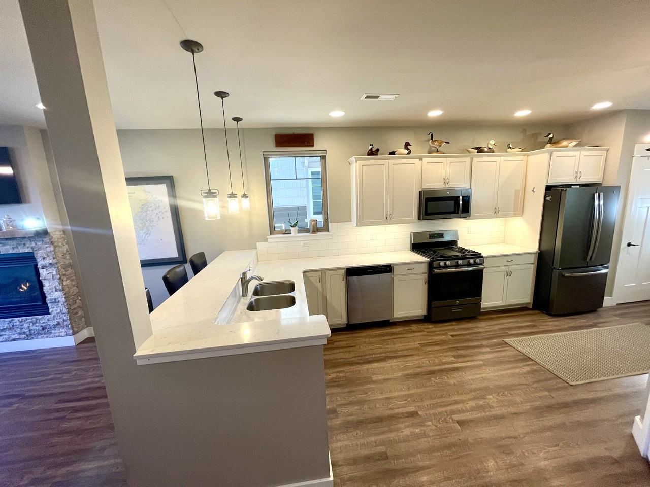 3091 Lori Ln - Photo 5 of 28