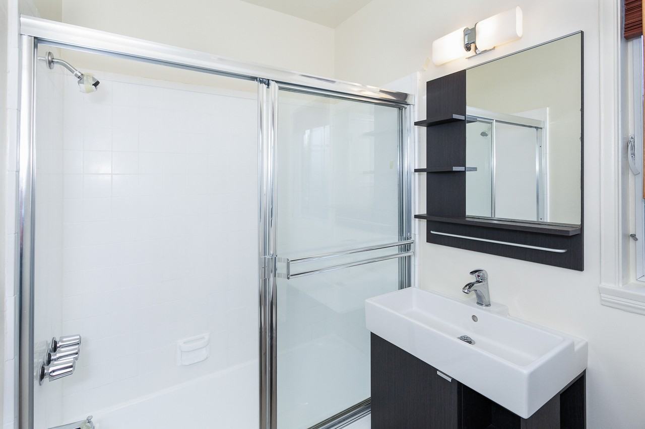 1518 E Wilson Ave #9 - Photo 7 of 9