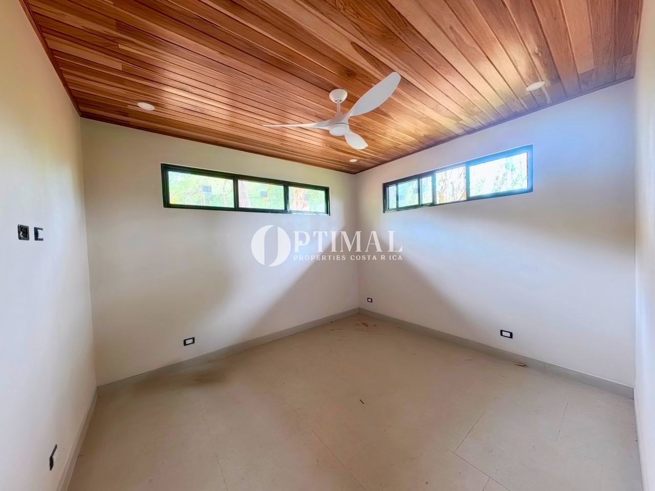 Angeles De Atenas #1 - Photo 6 of 9