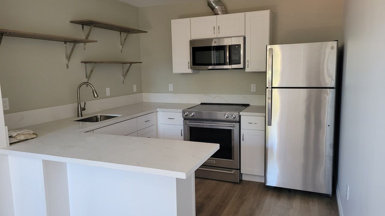 917 Lacebark St #A - Photo 2 of 11