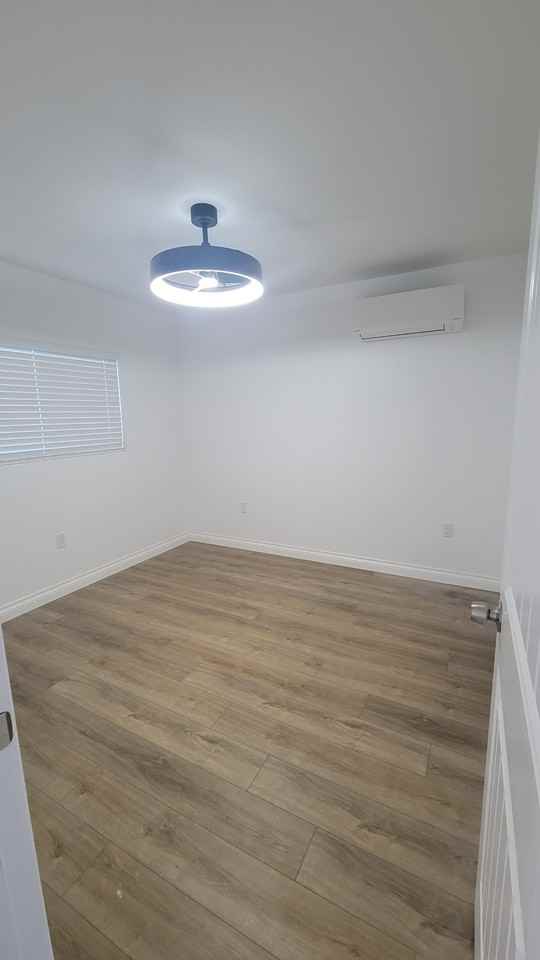 917 Lacebark St #A - Photo 4 of 11