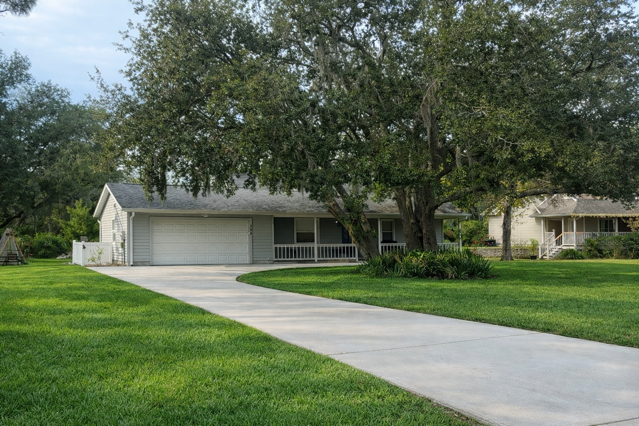 702 134th St E #NA - Photo 2 of 9