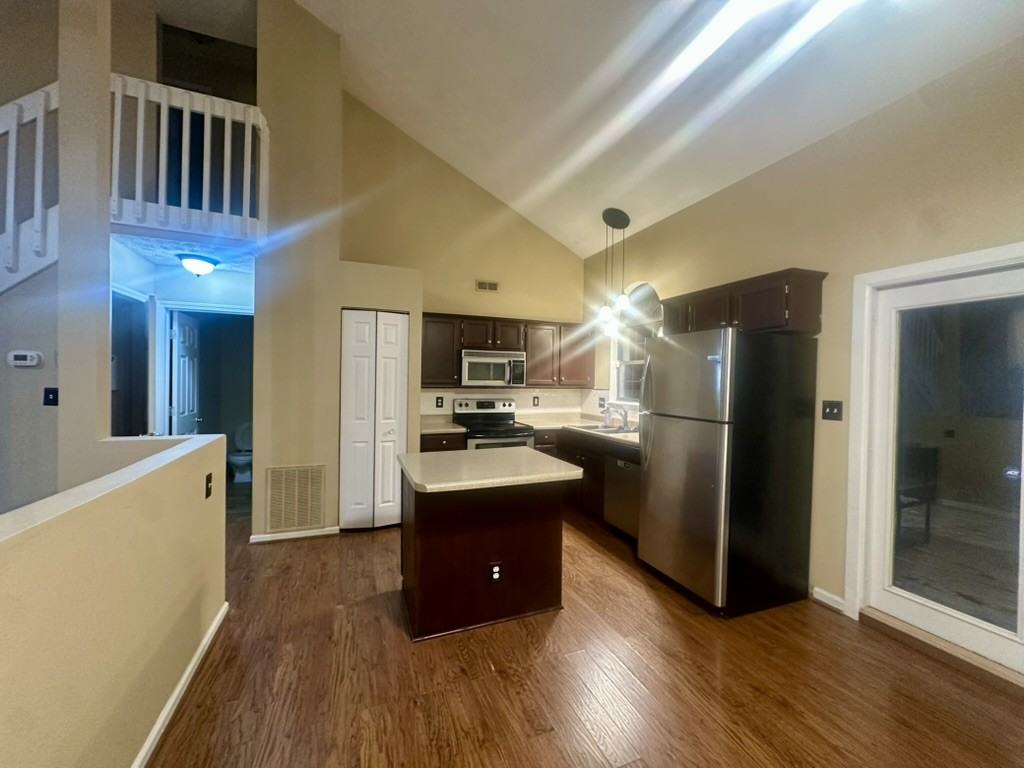 1381 The Kings Ct #NA - Photo 5 of 18