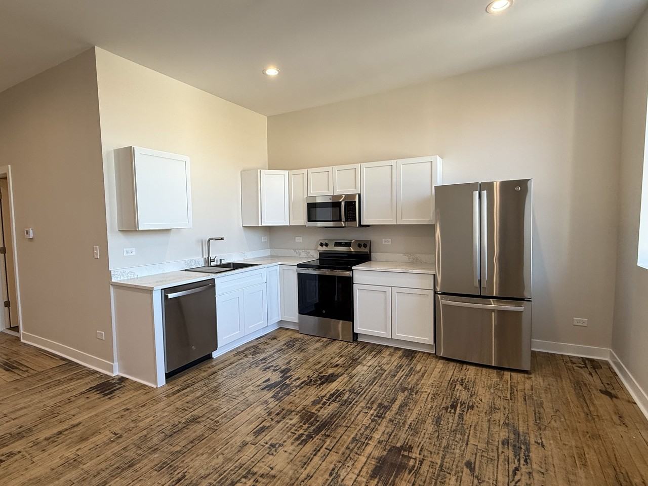 151 N 4th St #C - Photo 4 of 18