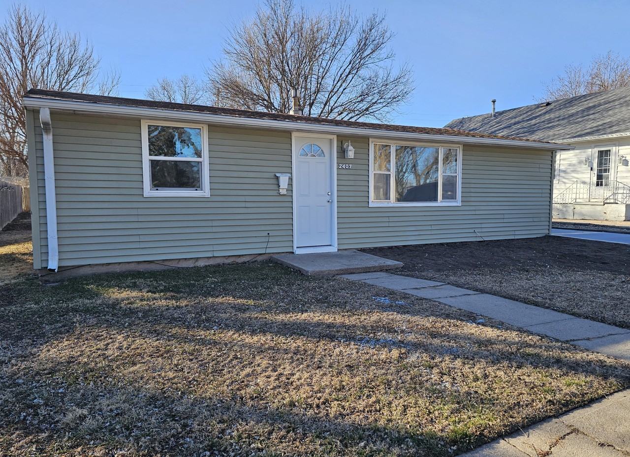 2407 W 7th St #NA - Photo 2 of 18