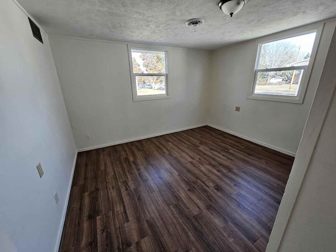 2407 W 7th St #NA - Photo 5 of 18