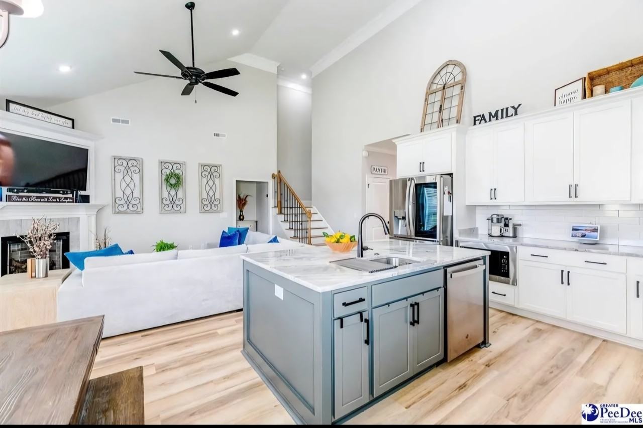 4008 W Eagle St #NA - Photo 2 of 40