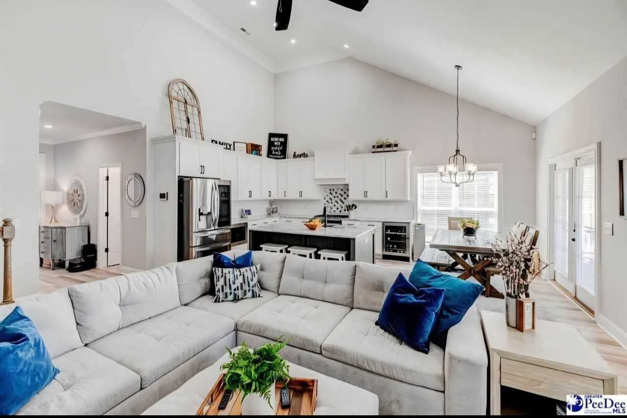 4008 W Eagle St #NA - Photo 3 of 40