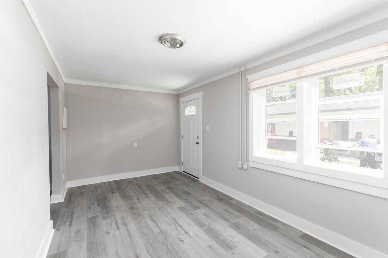 Duke Complex - Photo 6 of 9