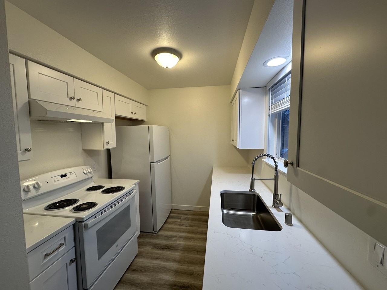 1119 West 11th Avenue - Photo 2 of 14