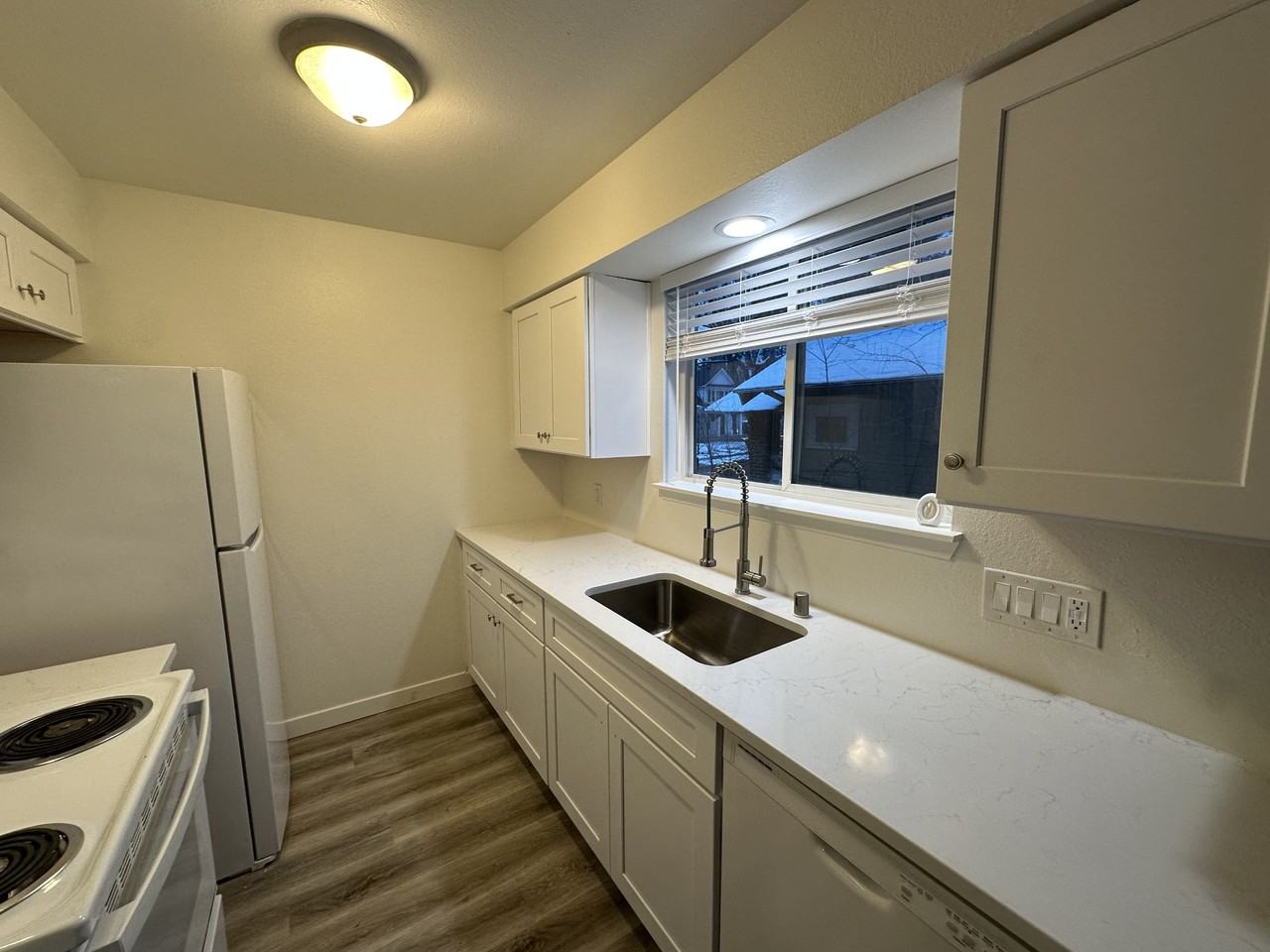 1119 West 11th Avenue - Photo 3 of 14