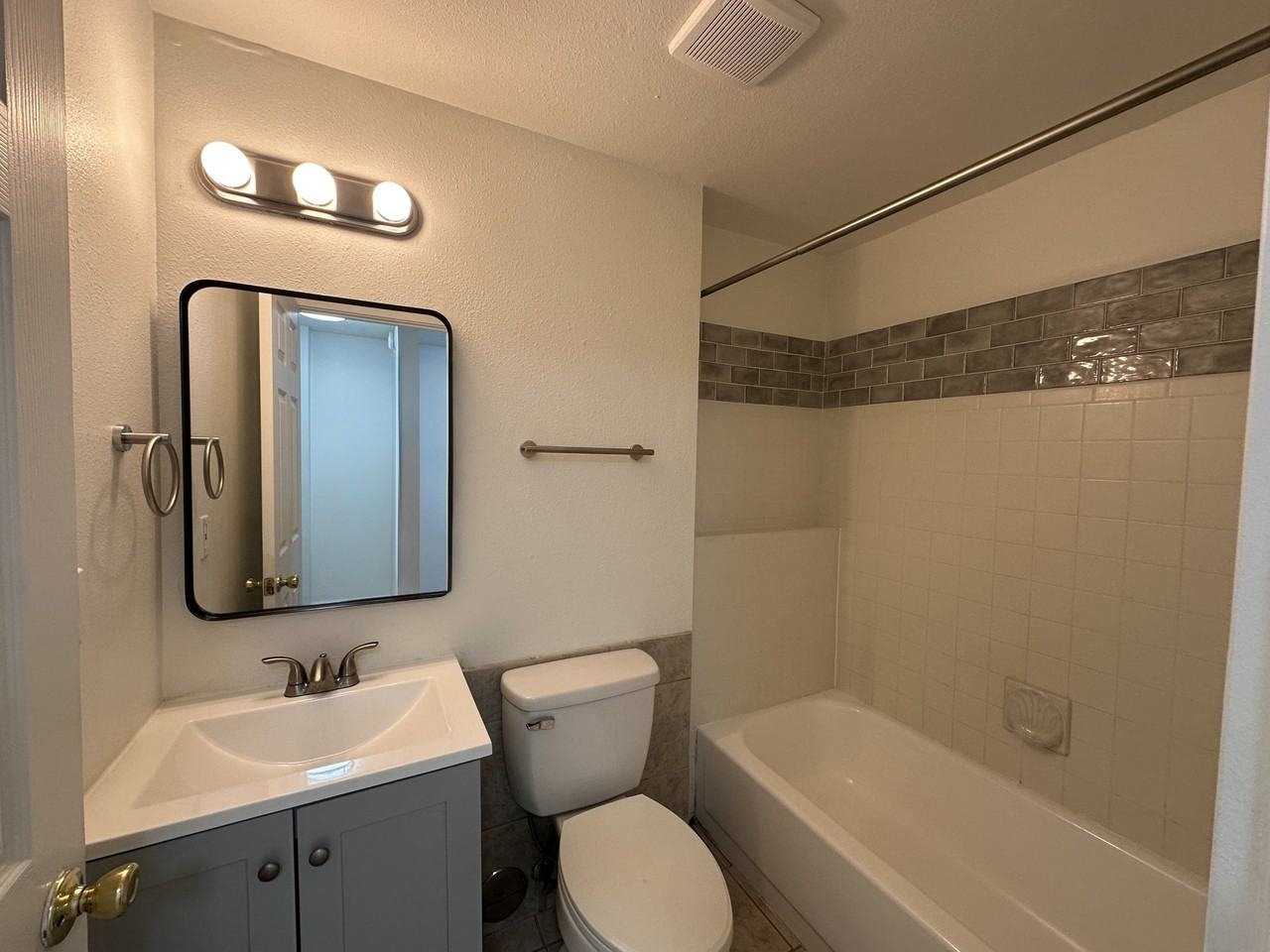 7 on Eighth (1723 W 8th Ave) - Photo 6 of 10