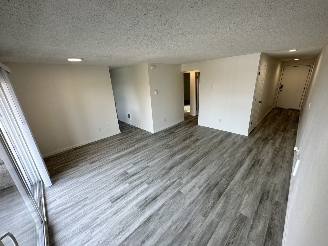 SouthRidge Apartments (1622 W 7th) - Photo 3 of 39