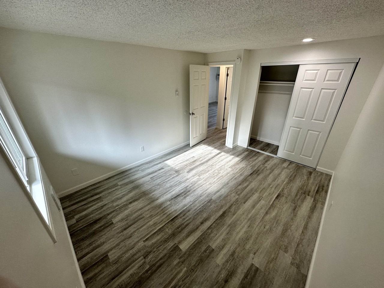 SouthRidge Apartments (1622 W 7th) - Photo 6 of 39