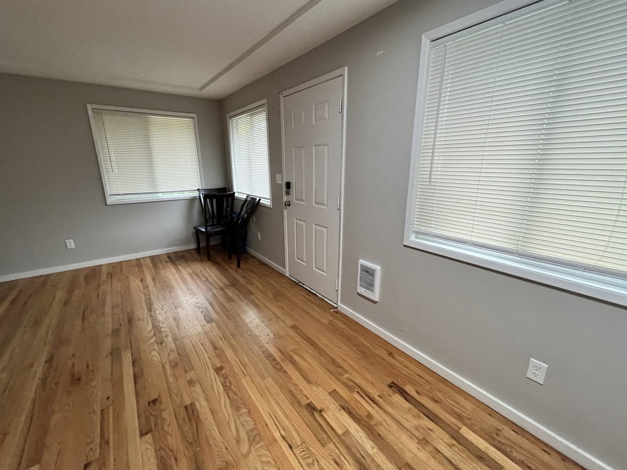 Twinlyn Place Apartments - Photo 6 of 16