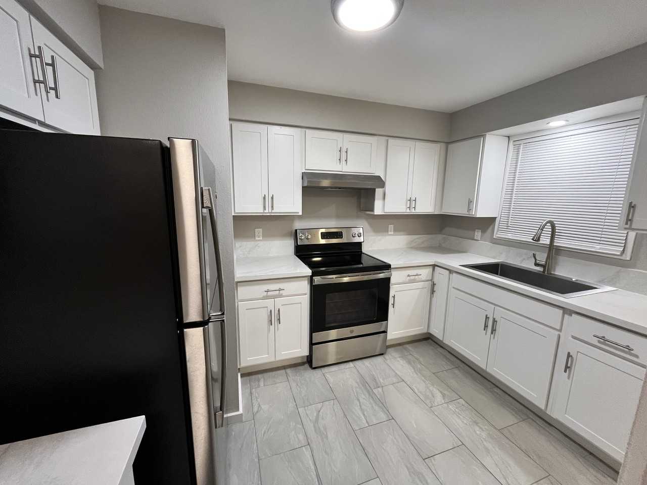 Twinlyn Place Apartments - Photo 2 of 20