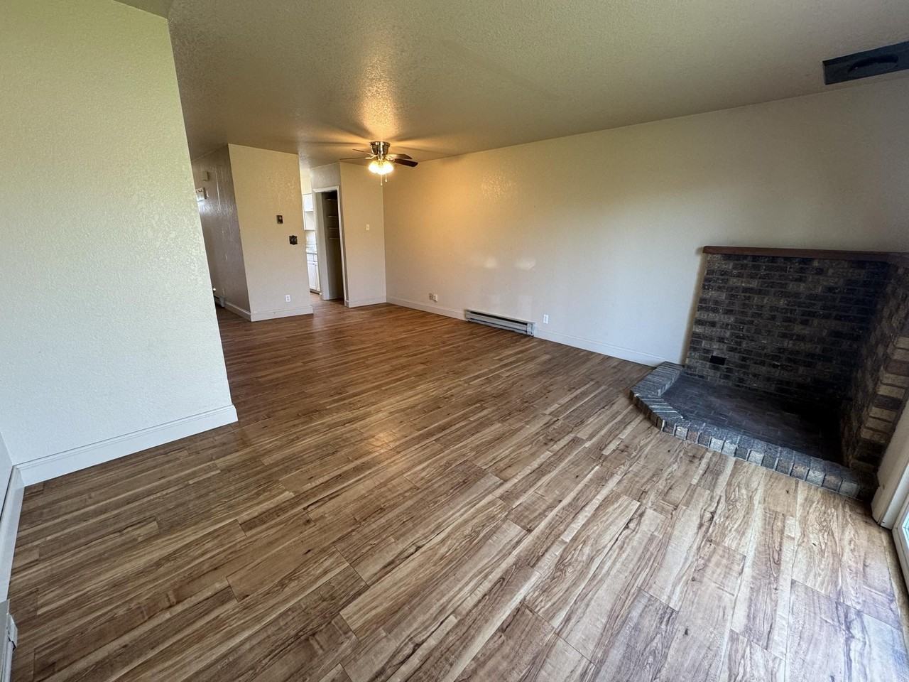 405 Roxy Lane - Photo 6 of 15