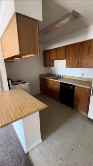 Texan Terrace - Photo 2 of 33