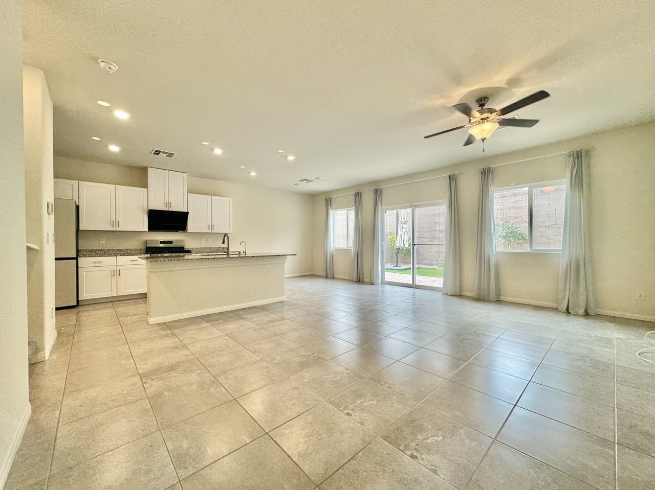 9227 S Park St #1 - Photo 3 of 28