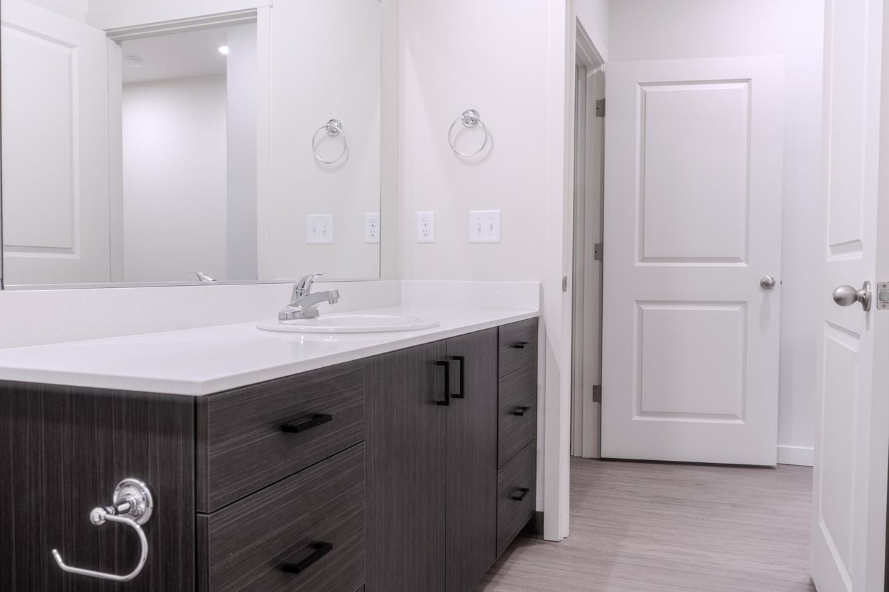 415 Southwest 20th Avenue - Photo 5 of 36