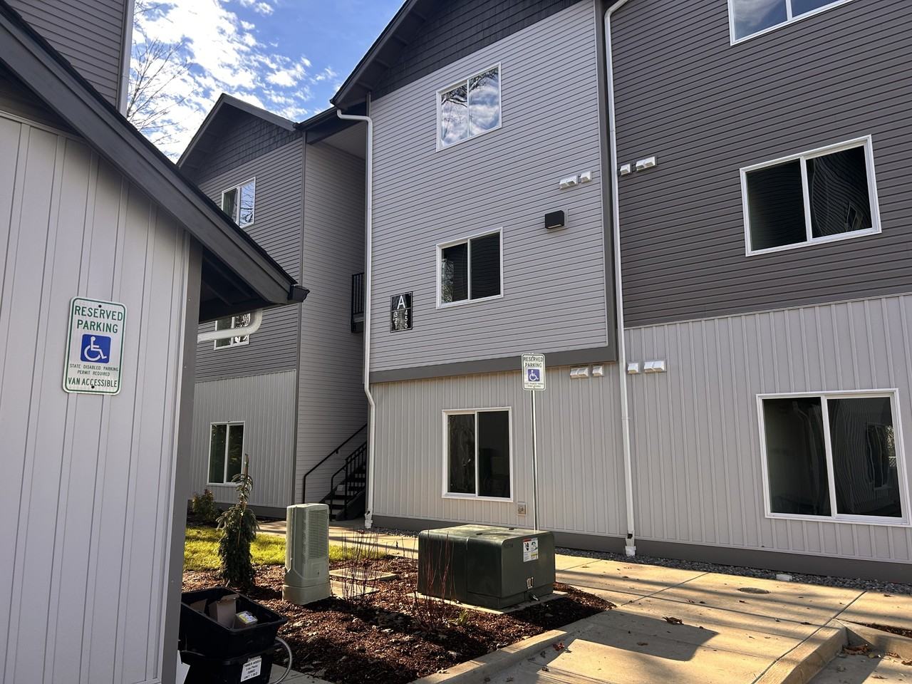 415 Southwest 20th Avenue - Photo 2 of 46