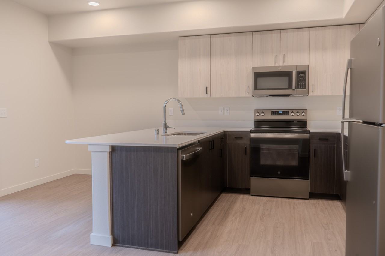 415 Southwest 20th Avenue - Photo 4 of 46