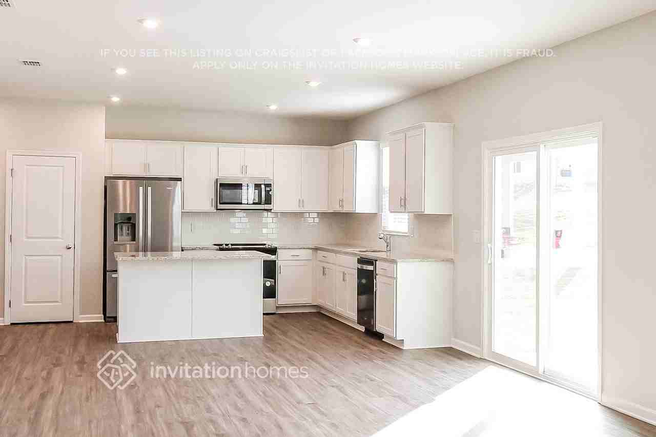 3432 Tallulah Ln - Photo 7 of 26