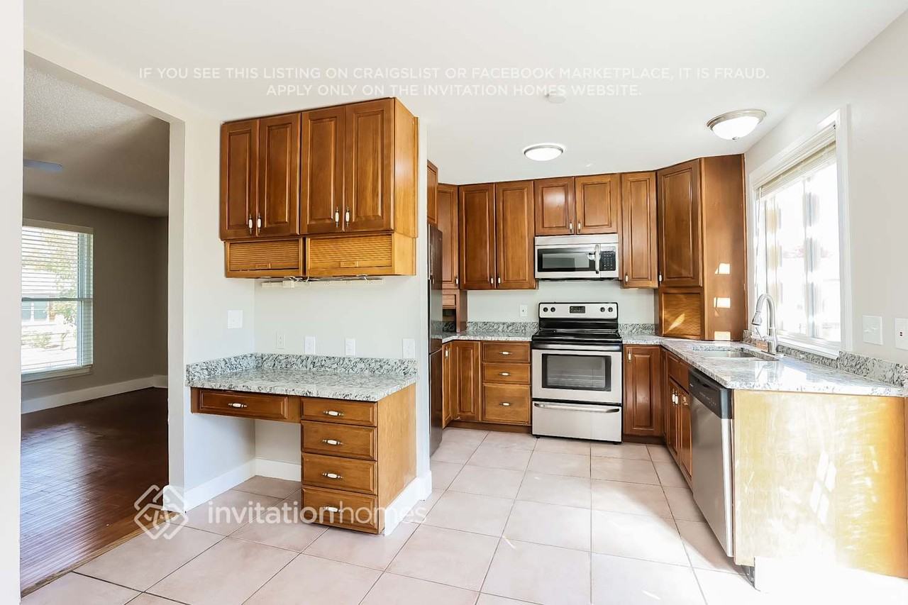 1314 S Zeno St - Photo 6 of 15