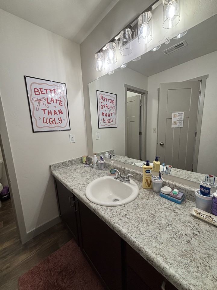 736 East 125 North Street - Photo 5 of 16