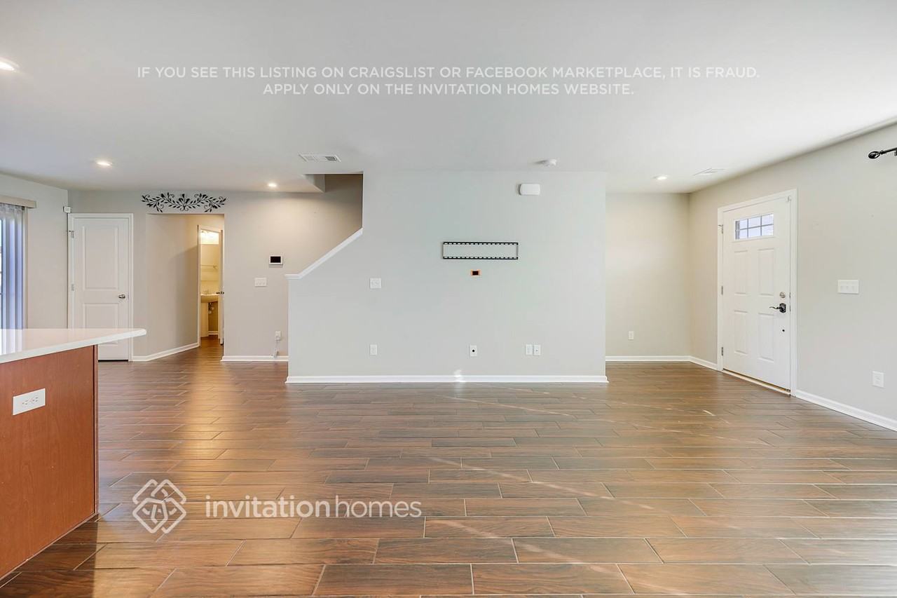 226 Nottingham Ln - Photo 5 of 23