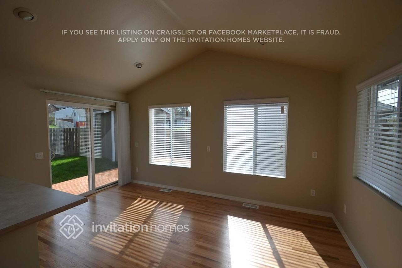 931 S 240th Pl - Photo 6 of 15