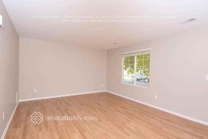 10125 Hudson Ct - Photo 3 of 11