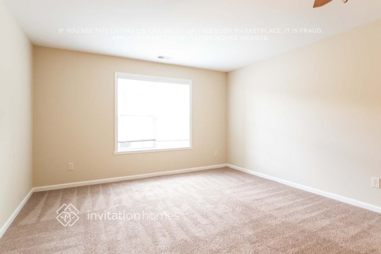 556 Ivey Way Se - Photo 6 of 13