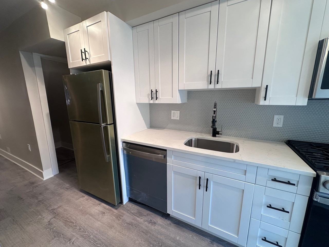 1526 2nd St Sw #1 - Photo 3 of 20