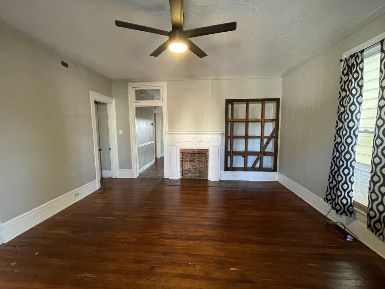 1110 11th St #1 - Photo 6 of 19