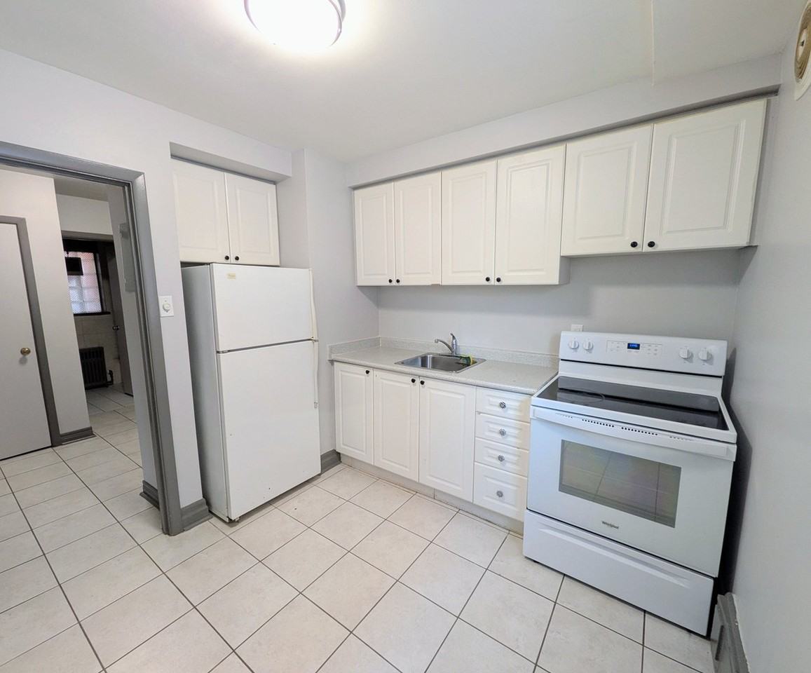 80 Albert Ave - Photo 2 of 11